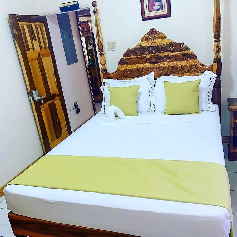 Windbreak Villa Buff Bay Экстерьер фото